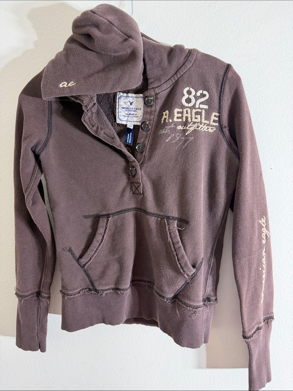 American Eagle Outfitters Brown Henley Pullover with embroidered 82 A Eagle